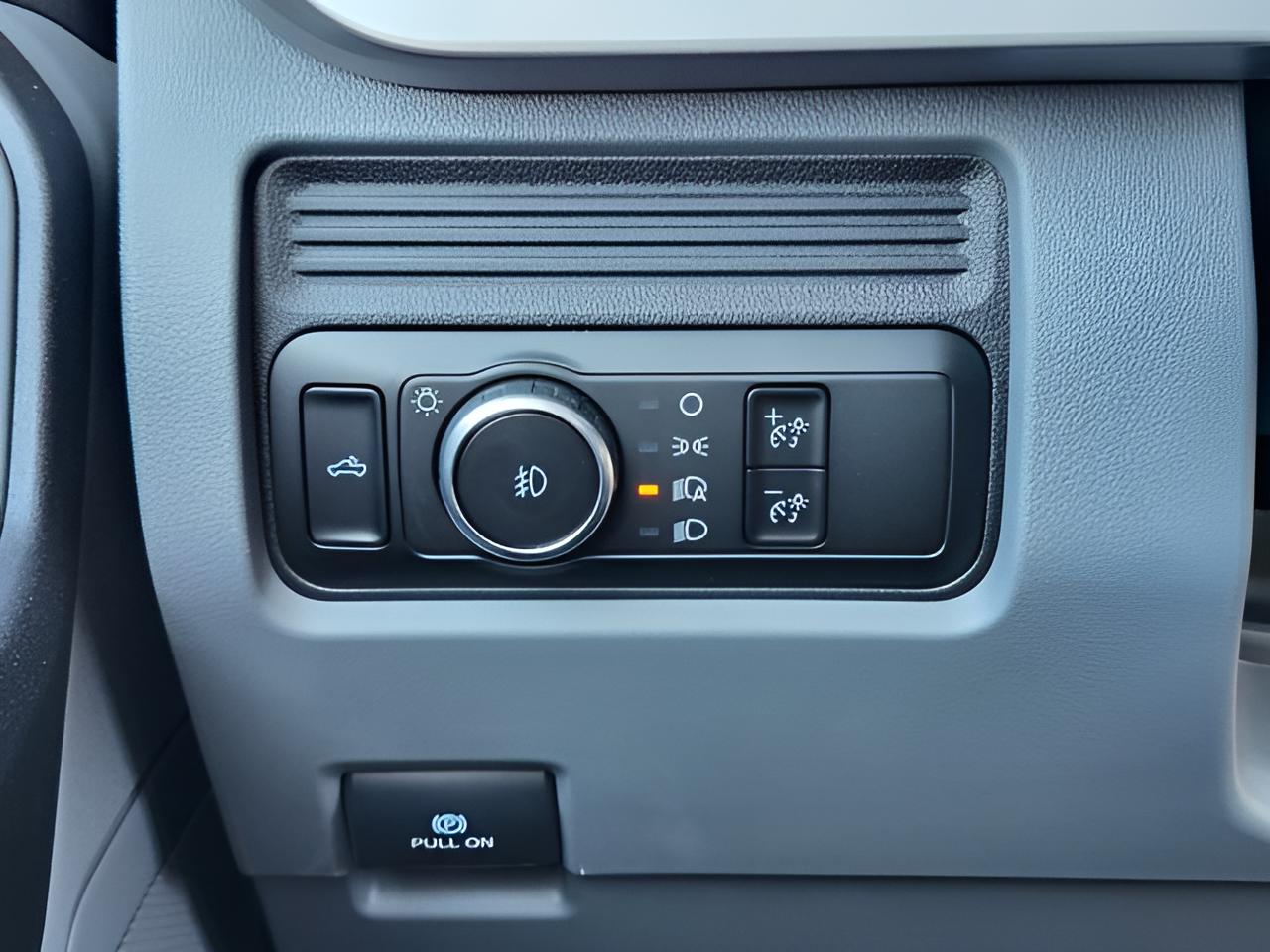 2025 Ford F-350SD XL DRW w/ Reading Steel Service Body