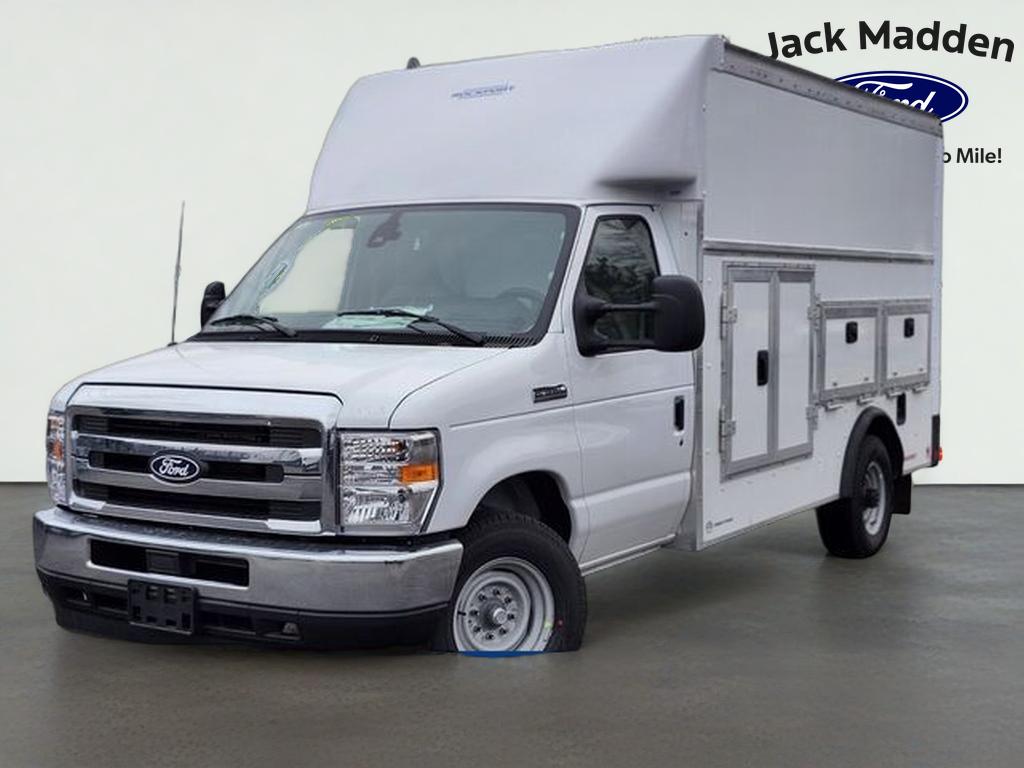 2026 Ford E-Series SRW E-350 Super Duty 158 in WB's photo