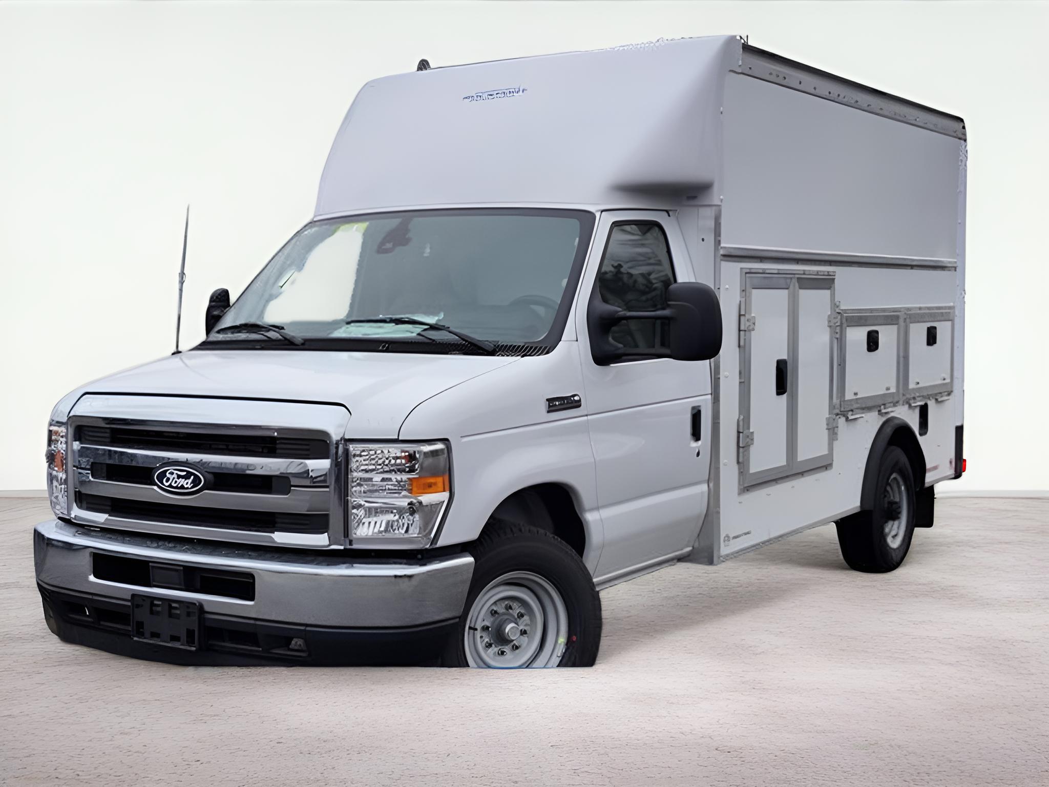 2026 Ford E-350SD Base Cutaway