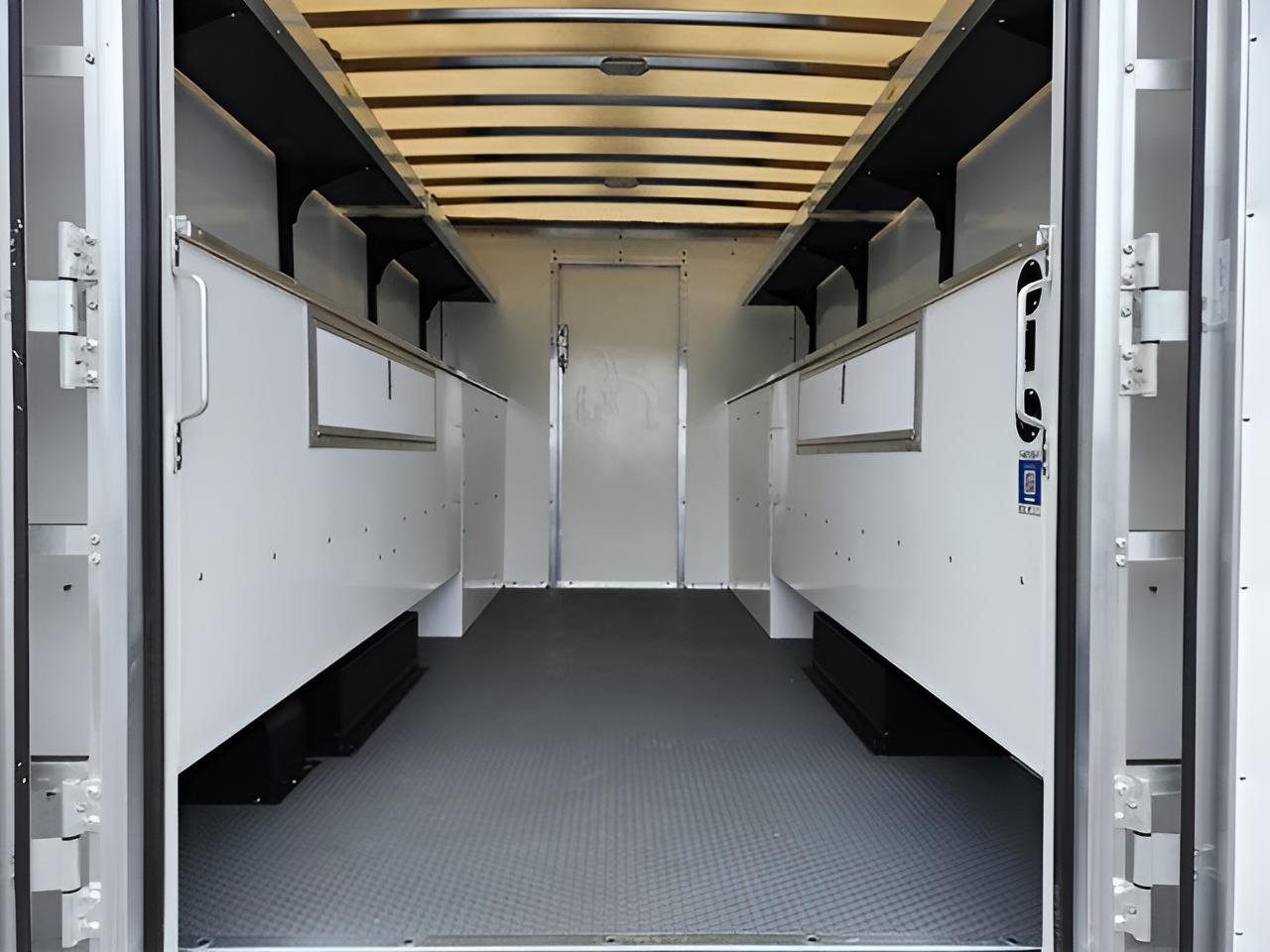 2026 Ford E-350SD Base Cutaway