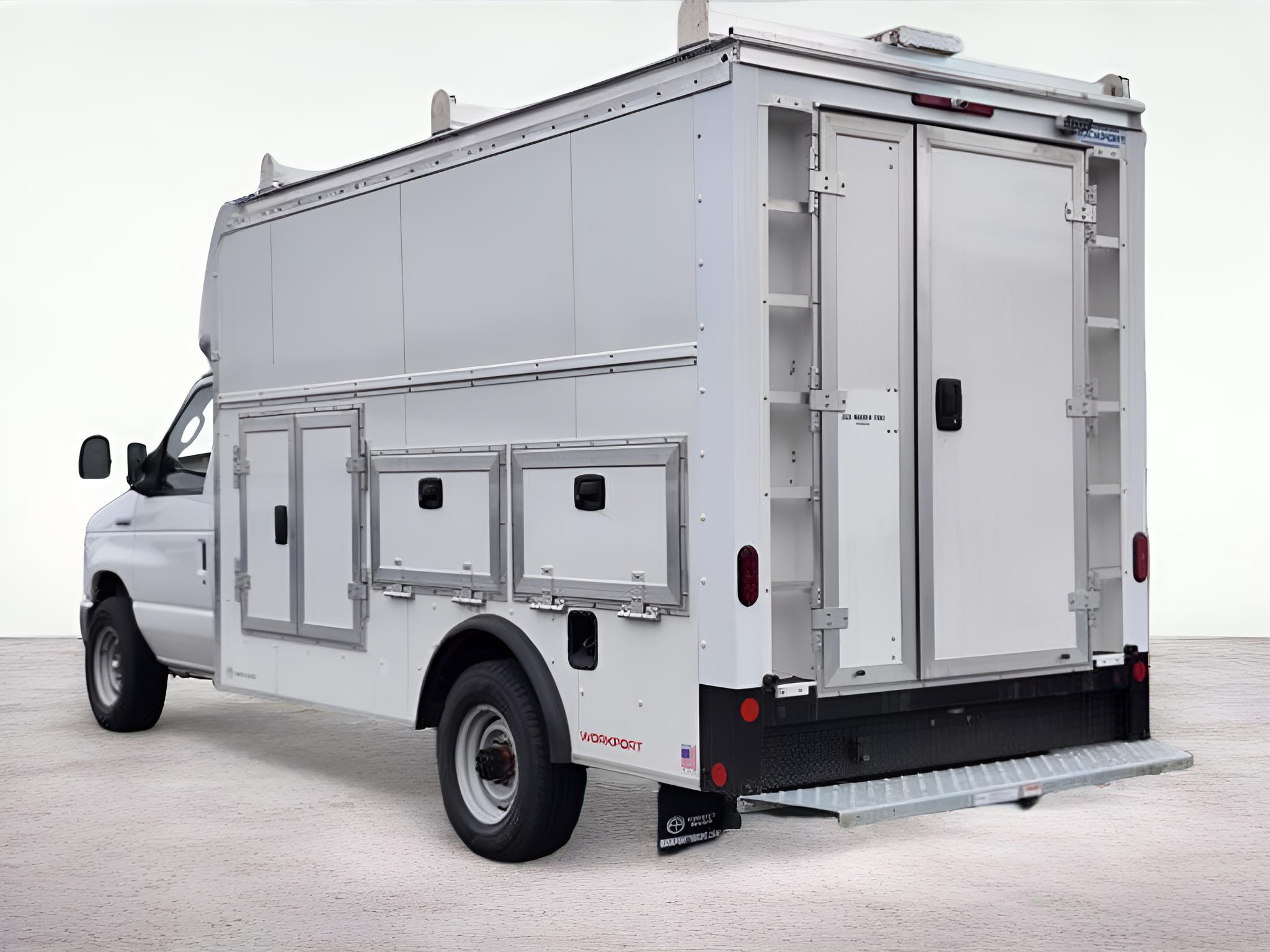 2026 Ford E-350SD Base Cutaway