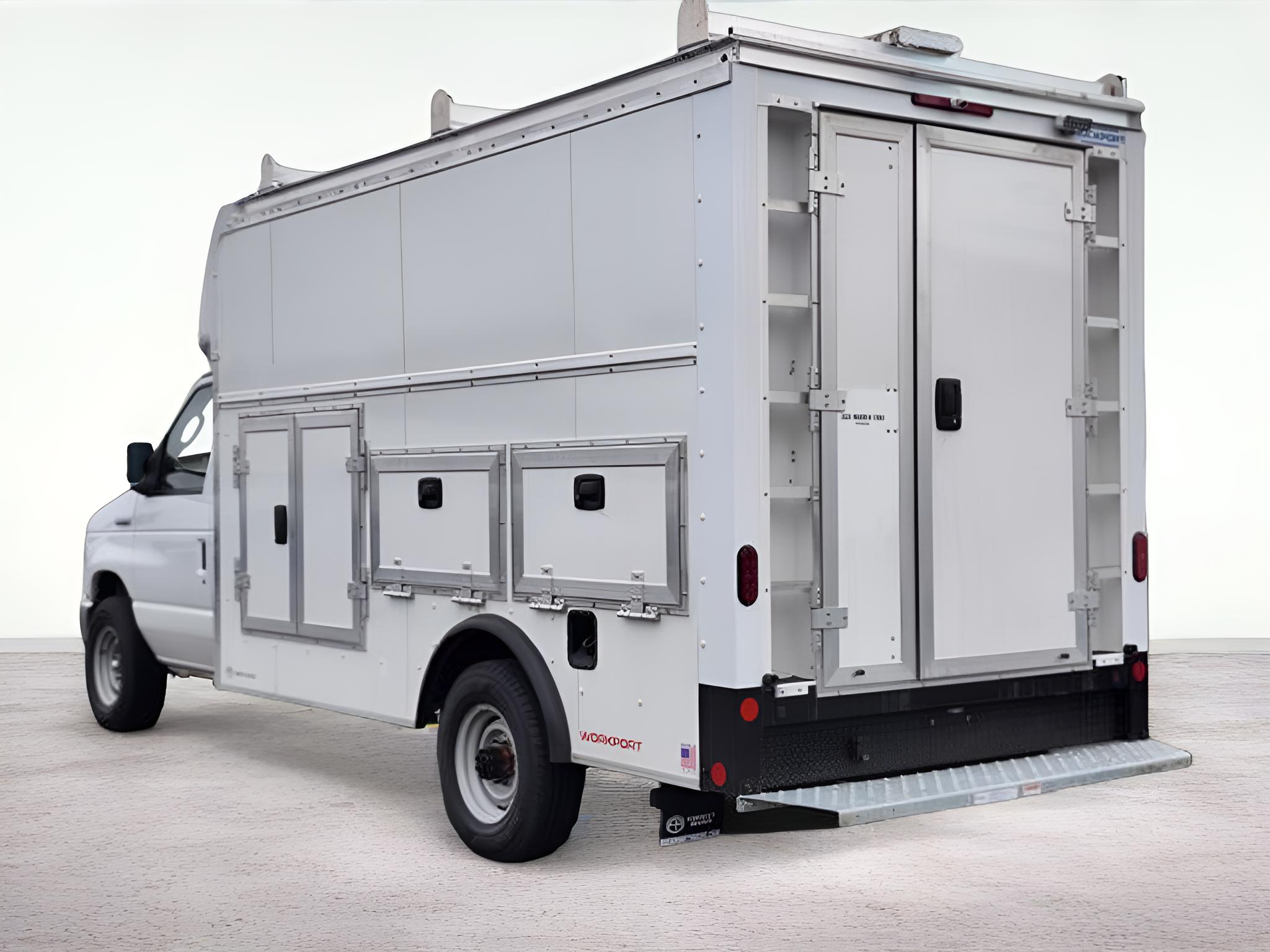 2026 Ford E-350SD Base Cutaway