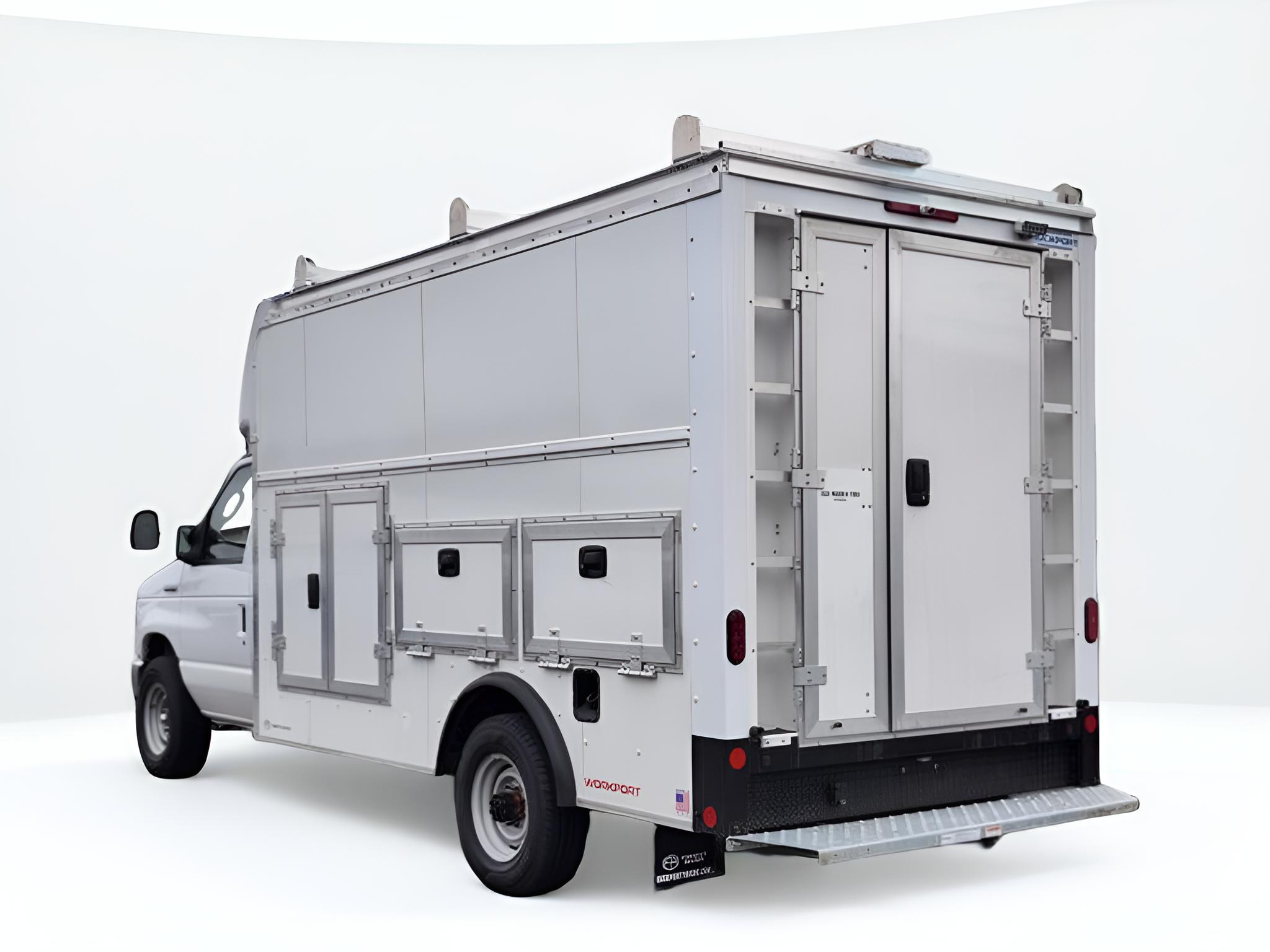 2026 Ford E-350SD Base Cutaway