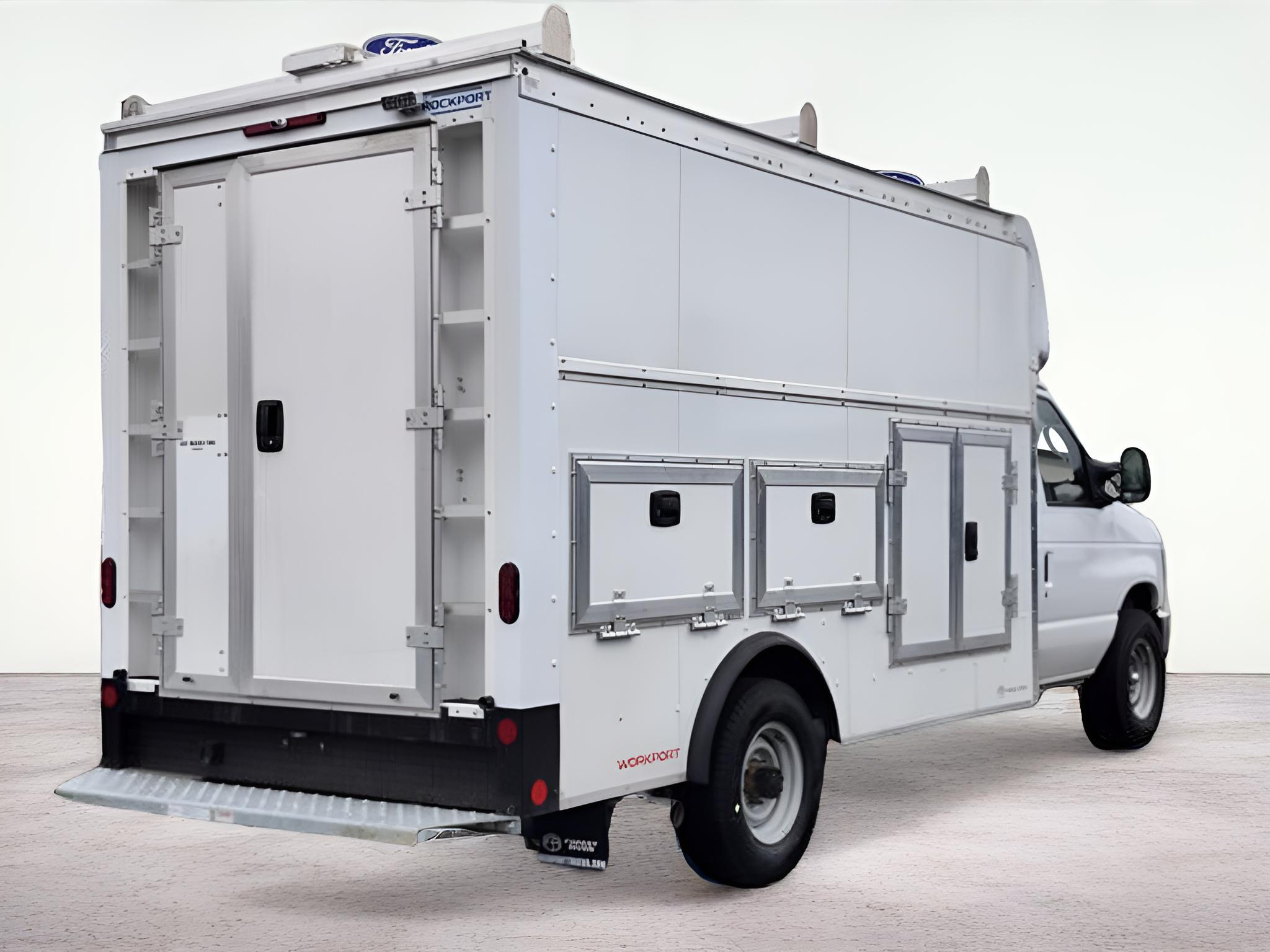 2026 Ford E-350SD Base Cutaway
