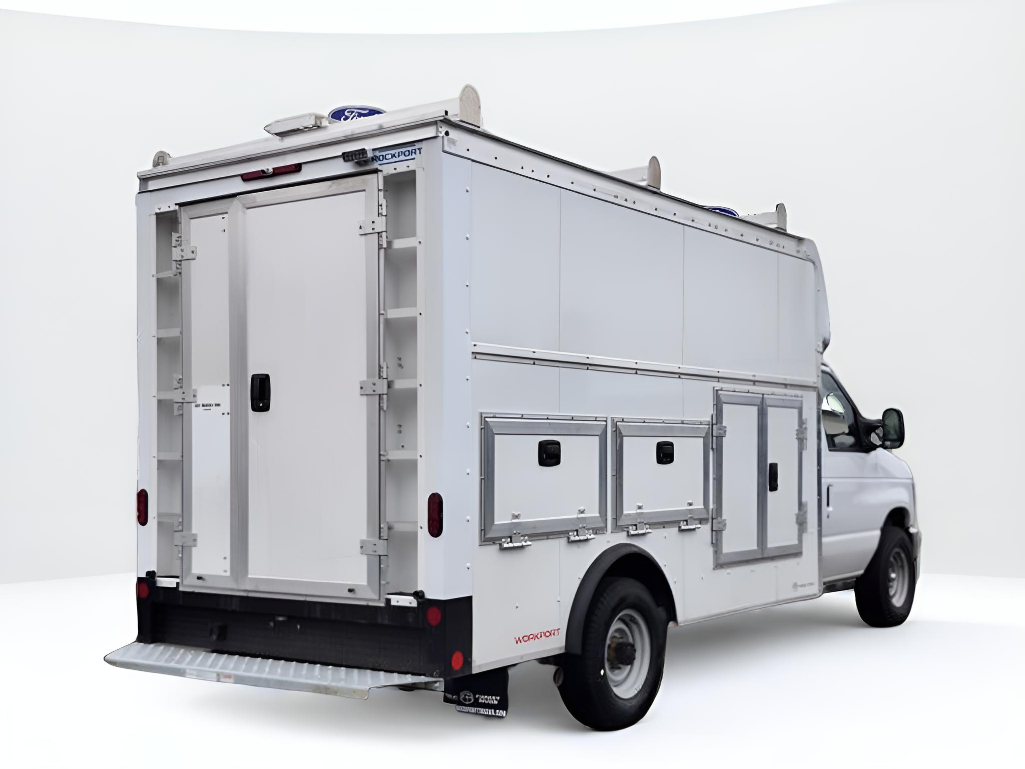 2026 Ford E-350SD Base Cutaway