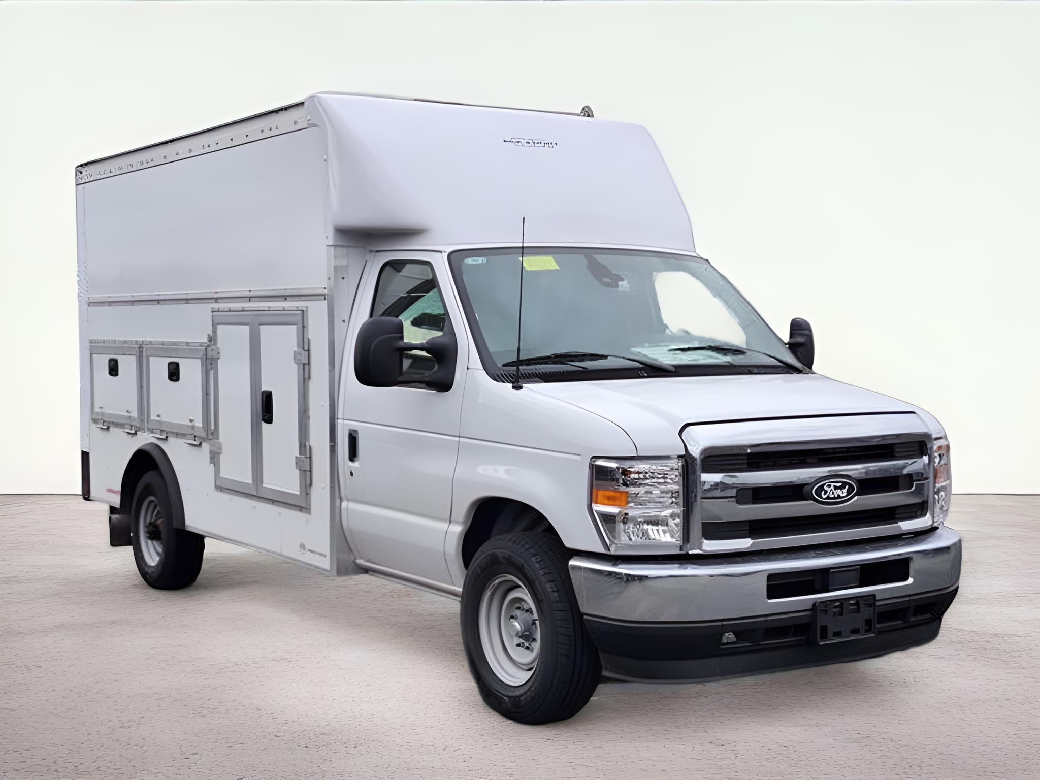 2026 Ford E-350SD Base Cutaway