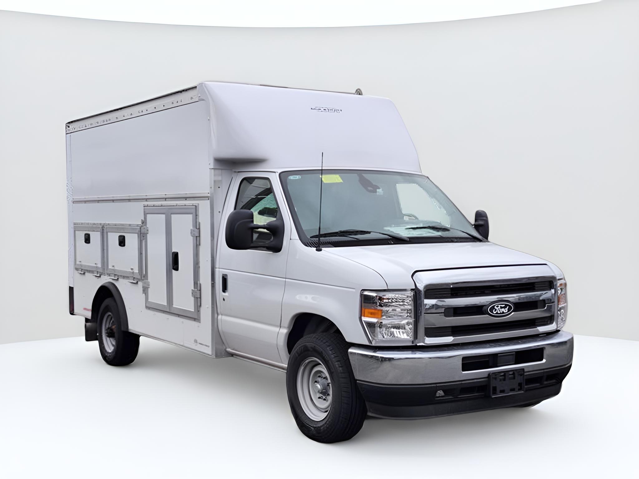 2026 Ford E-350SD Base Cutaway