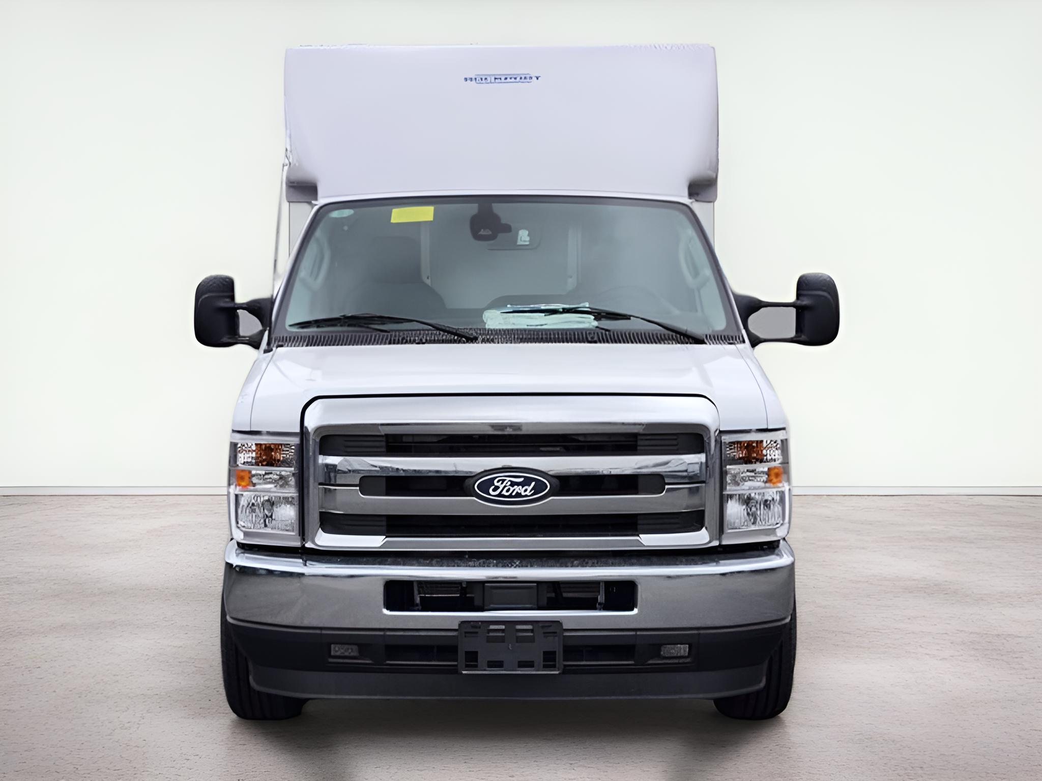 2026 Ford E-350SD Base Cutaway