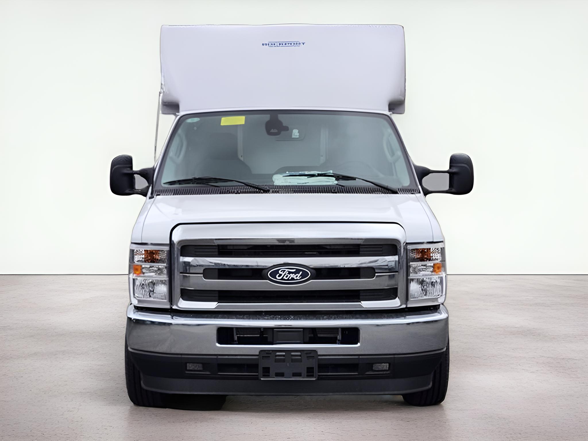 2026 Ford E-350SD Base Cutaway