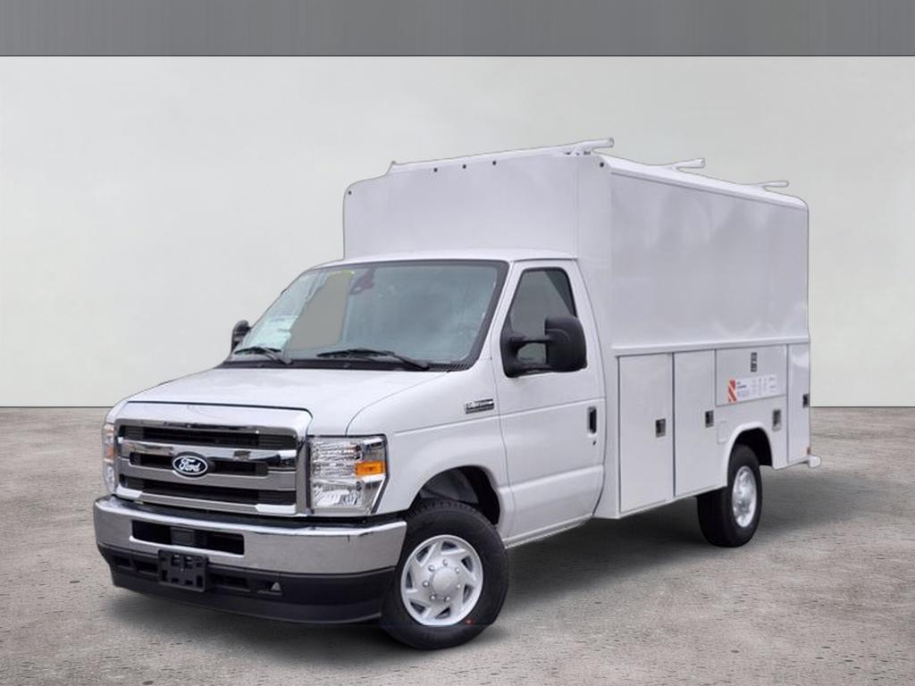 2026 Ford E-350SD Base Cutaway