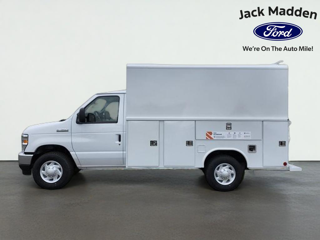 2026 Ford E-350SD Base Cutaway