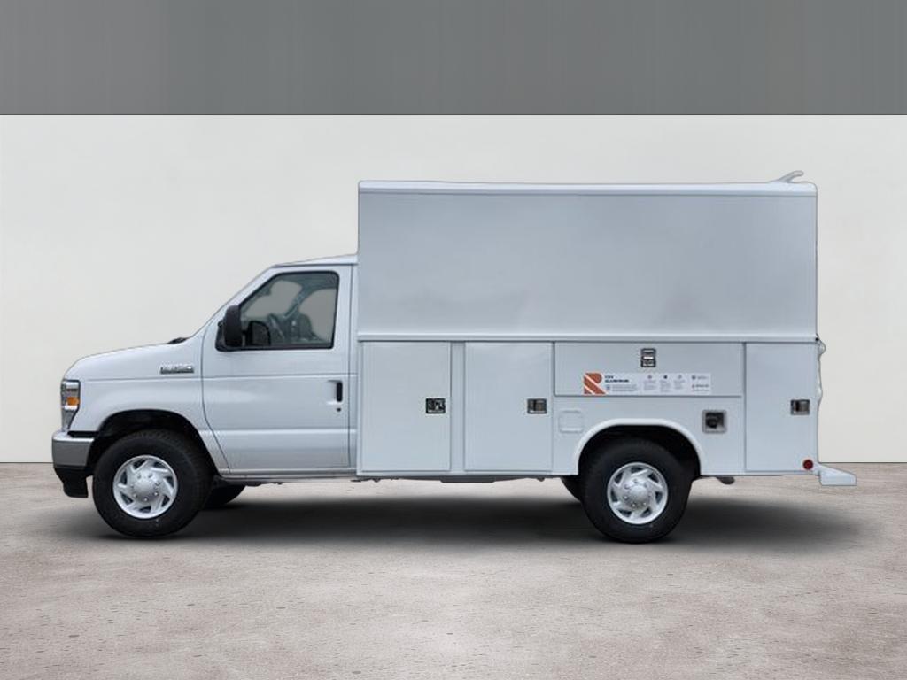 2026 Ford E-350SD Base Cutaway