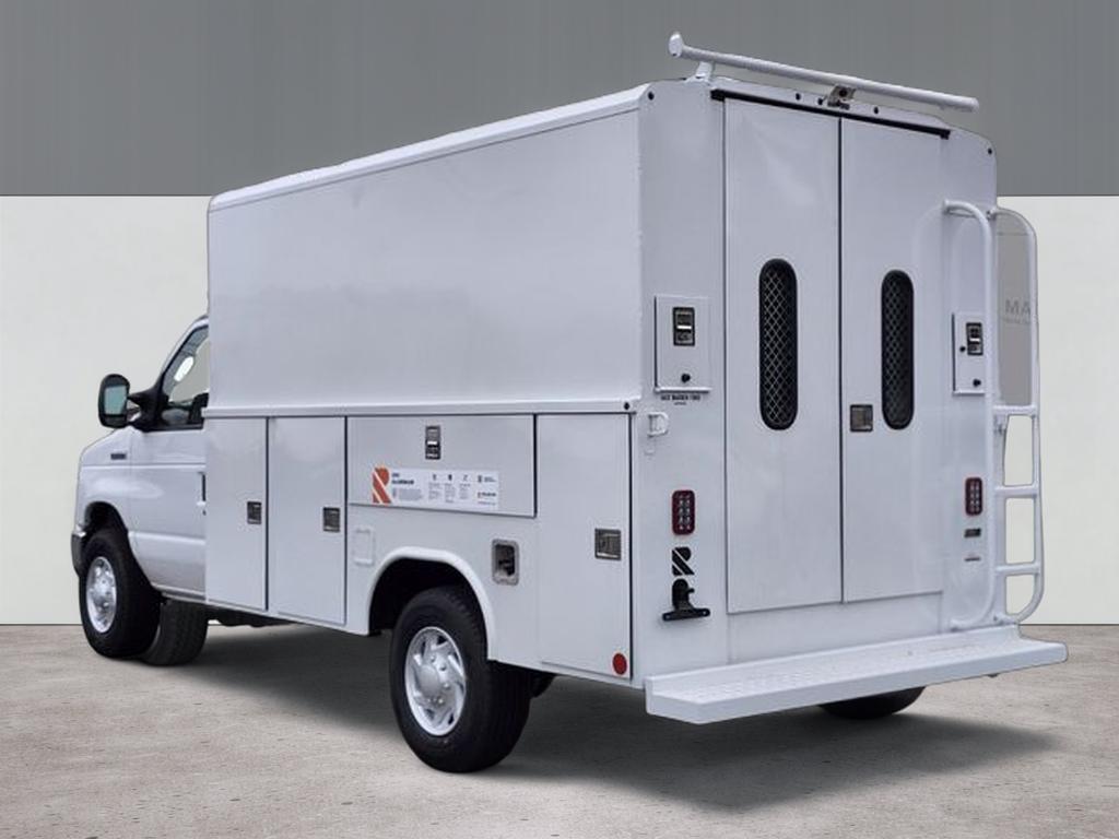 2026 Ford E-350SD Base Cutaway