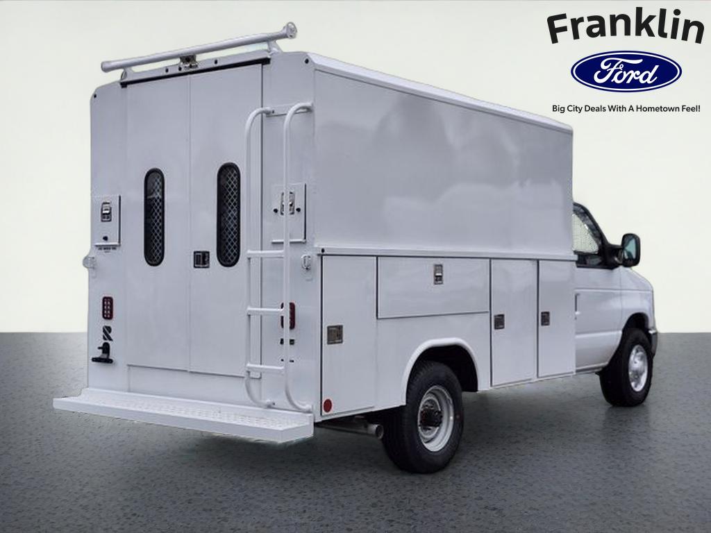 2026 Ford E-350SD Base Cutaway