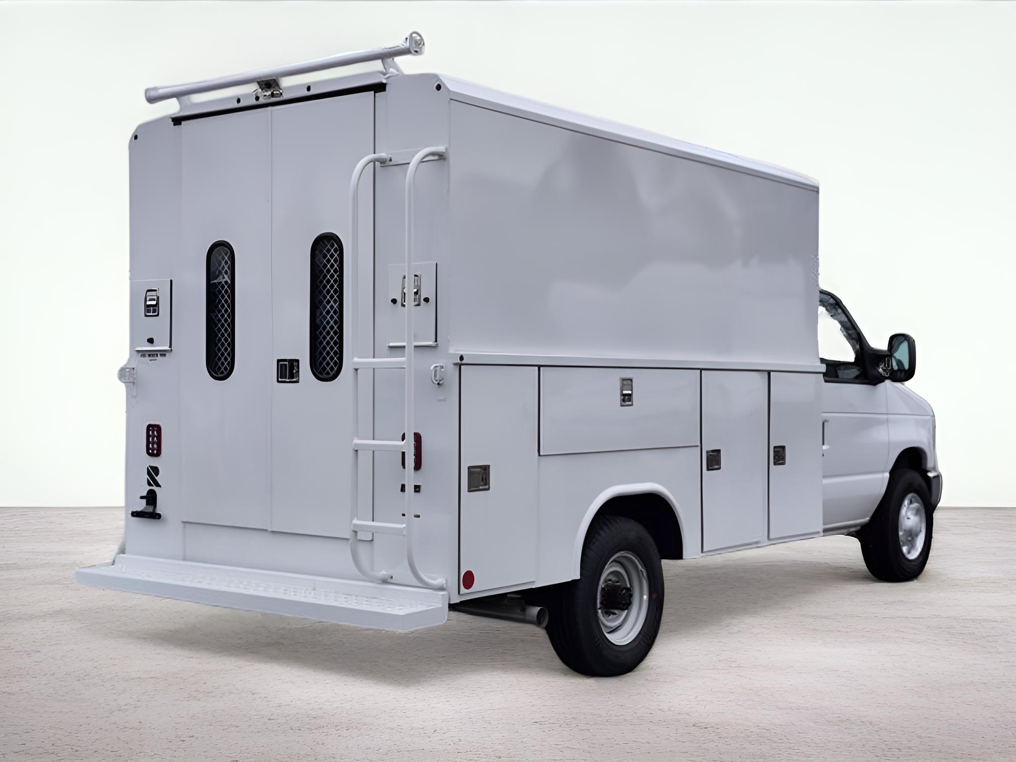 2026 Ford E-350SD Base Cutaway