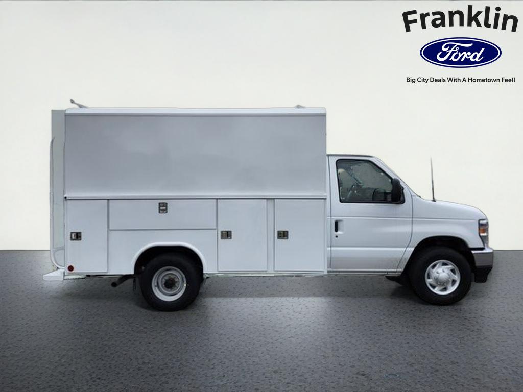 2026 Ford E-350SD Base Cutaway