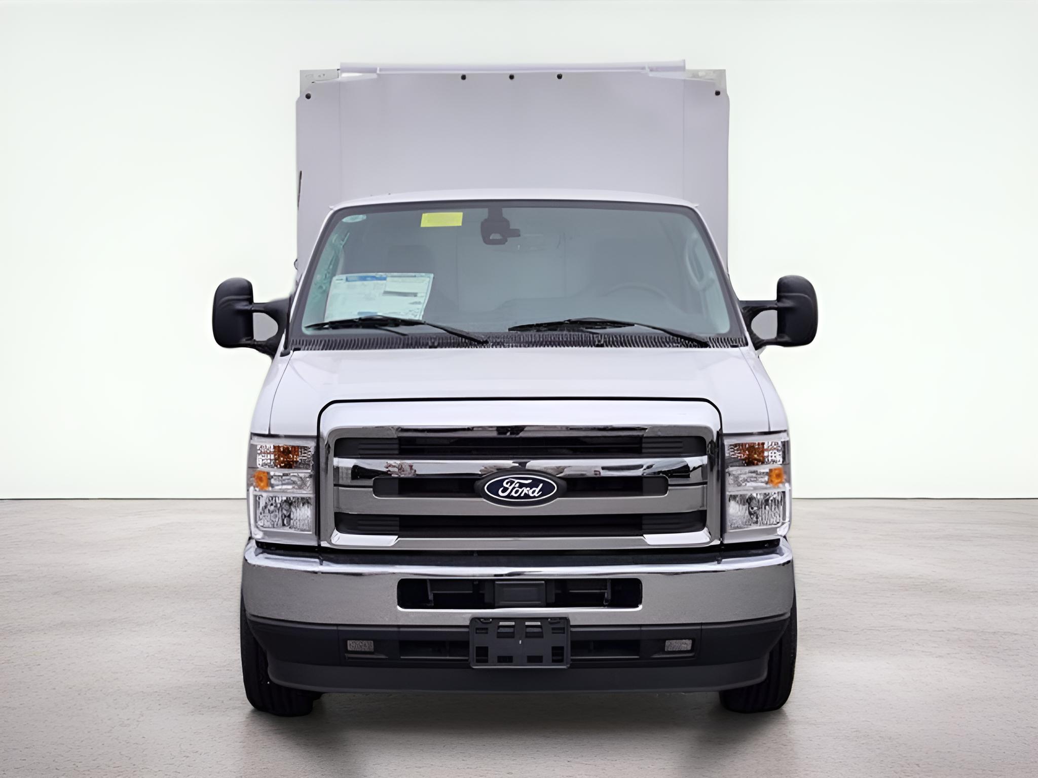 2026 Ford E-350SD Base Cutaway