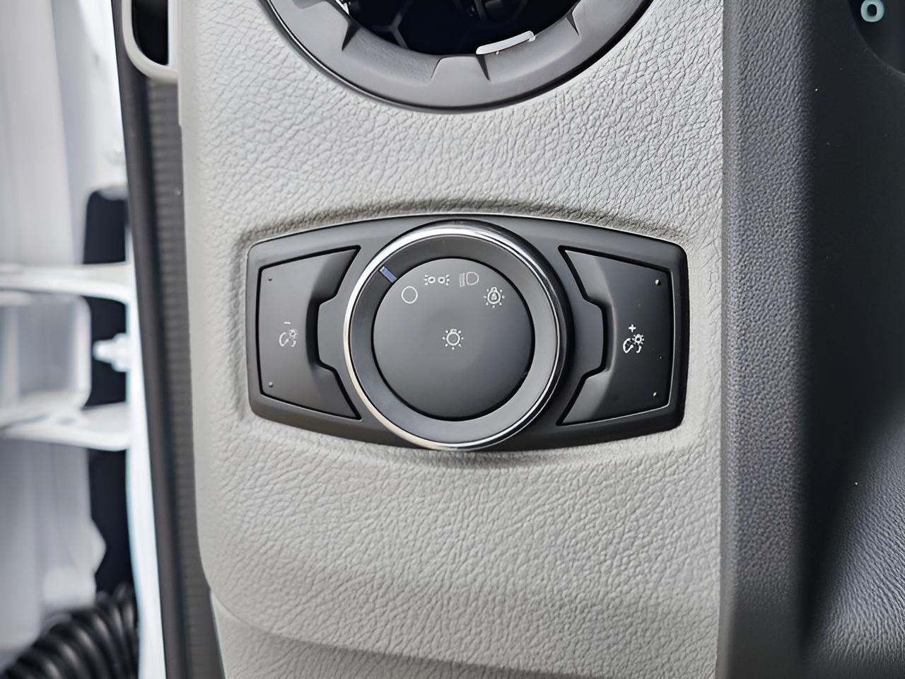 2026 Ford E-350SD Base Cutaway