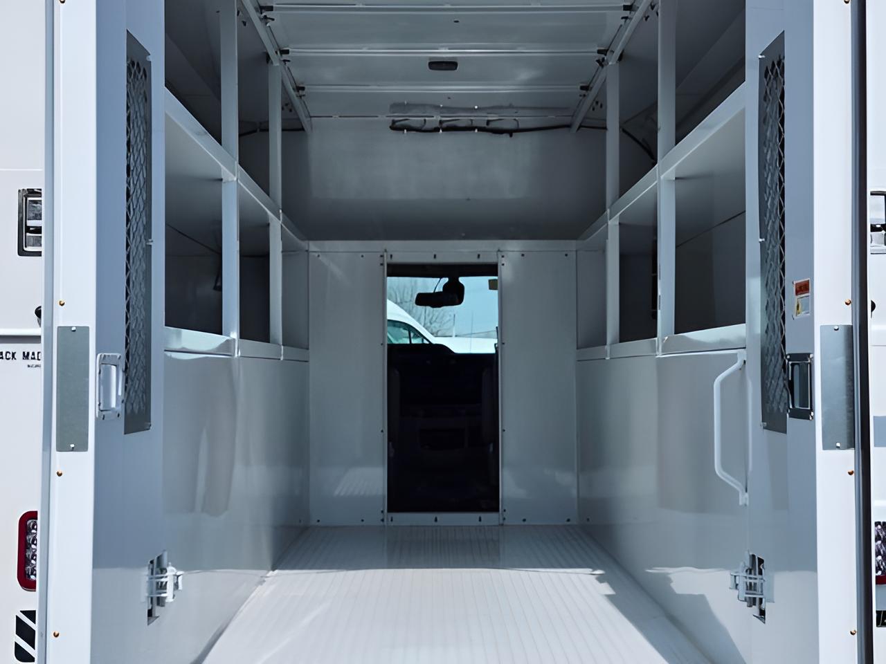 2026 Ford E-350SD Base Cutaway