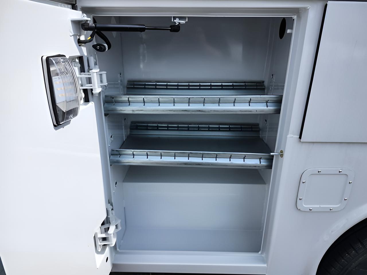 2026 Ford E-350SD Base Cutaway