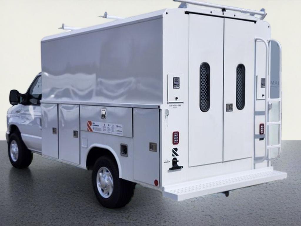 2026 Ford E-350SD Base Cutaway