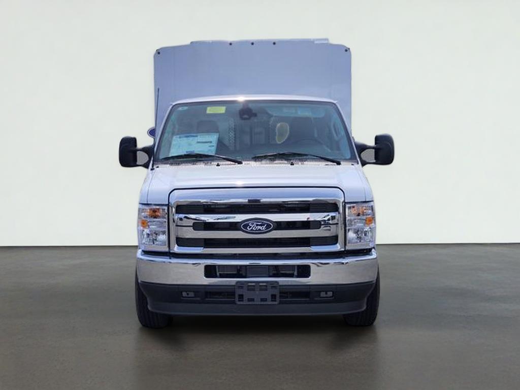 2026 Ford E-350SD Base Cutaway
