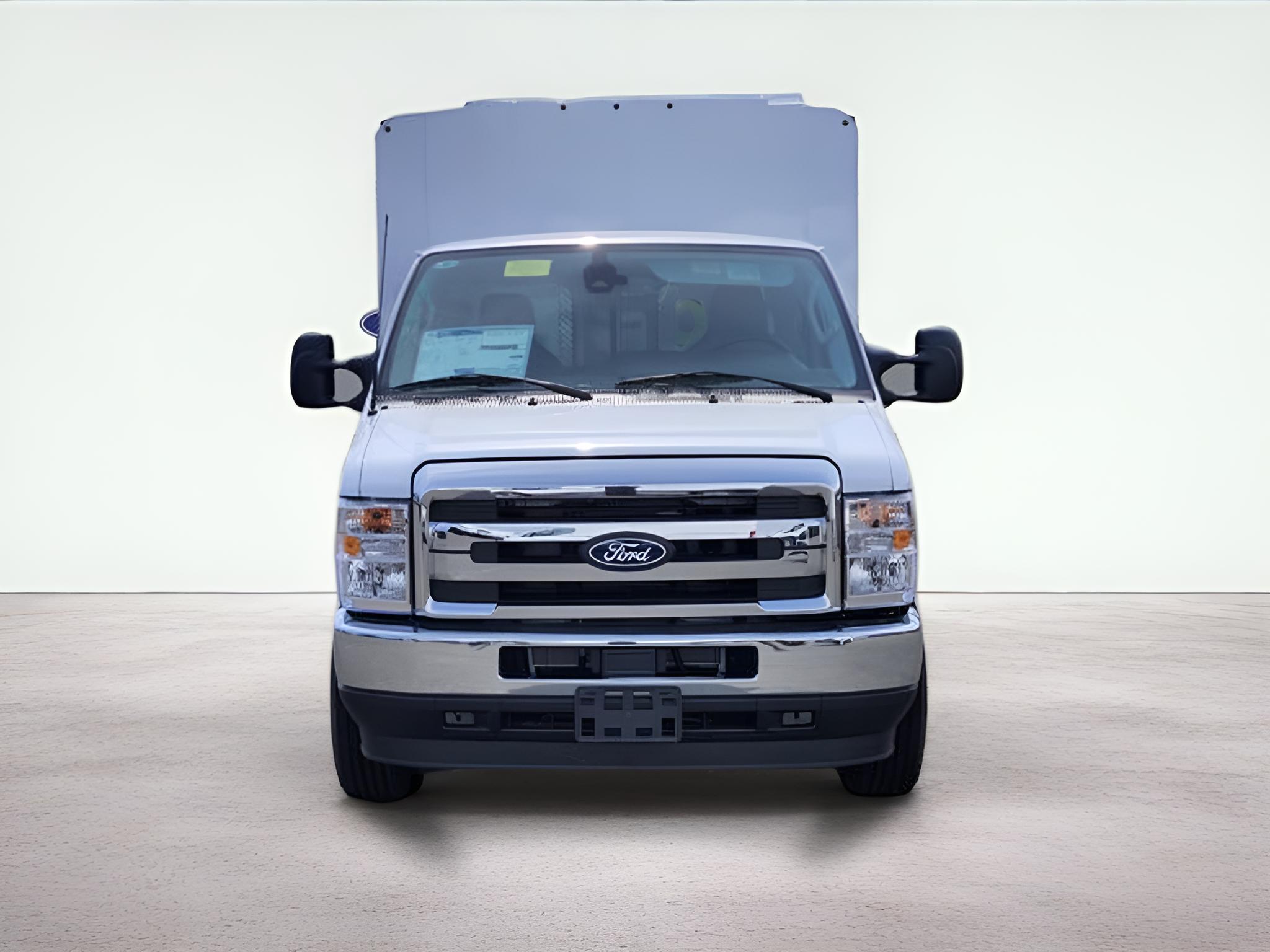 2026 Ford E-350SD Base Cutaway