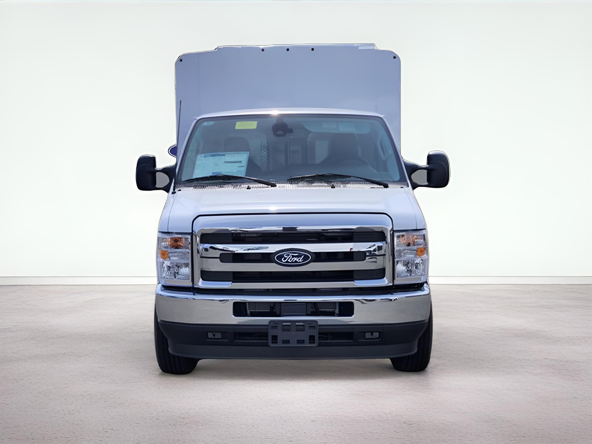 2026 Ford E-350SD Base Cutaway