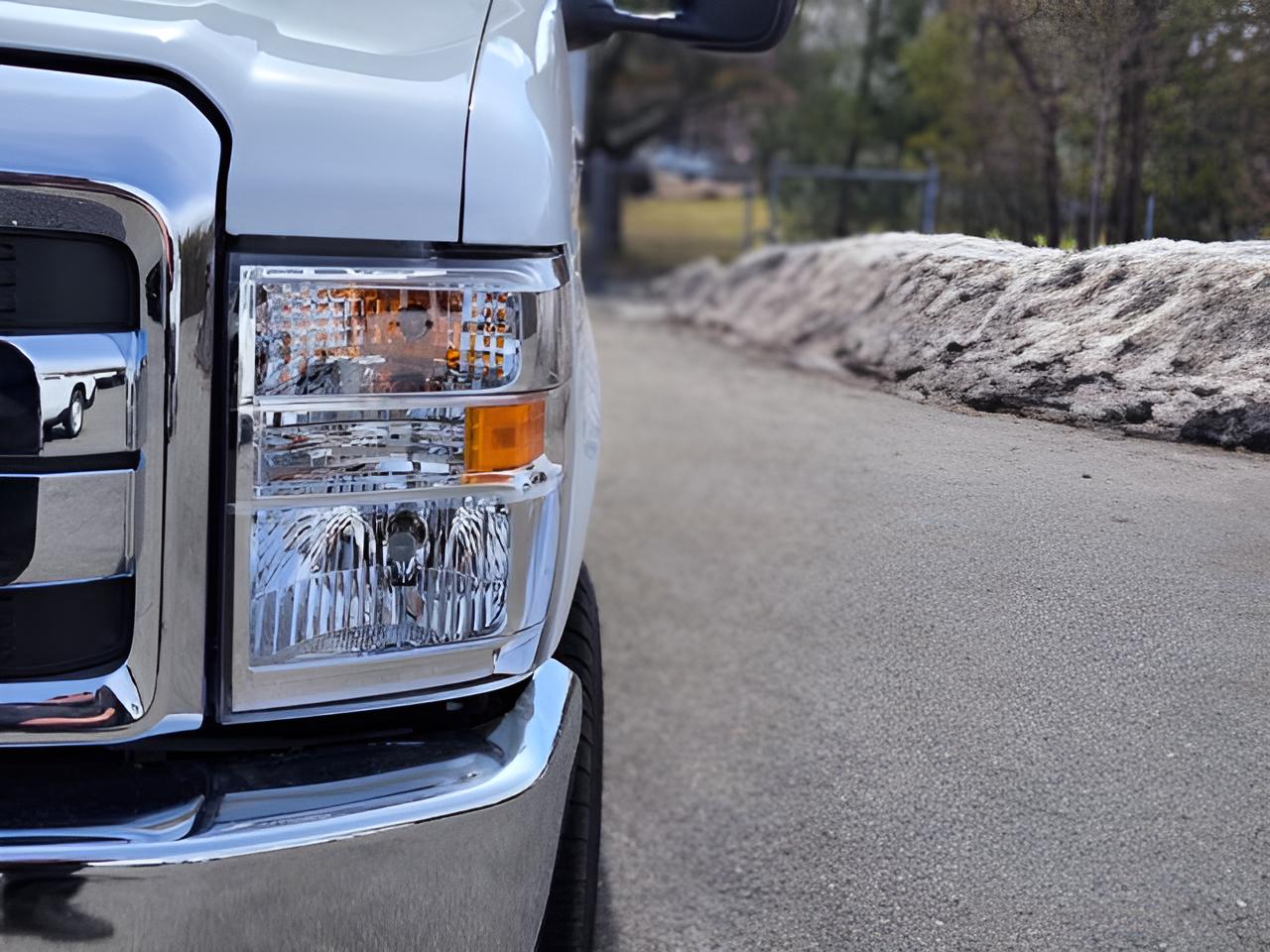 2026 Ford E-350SD Base Cutaway