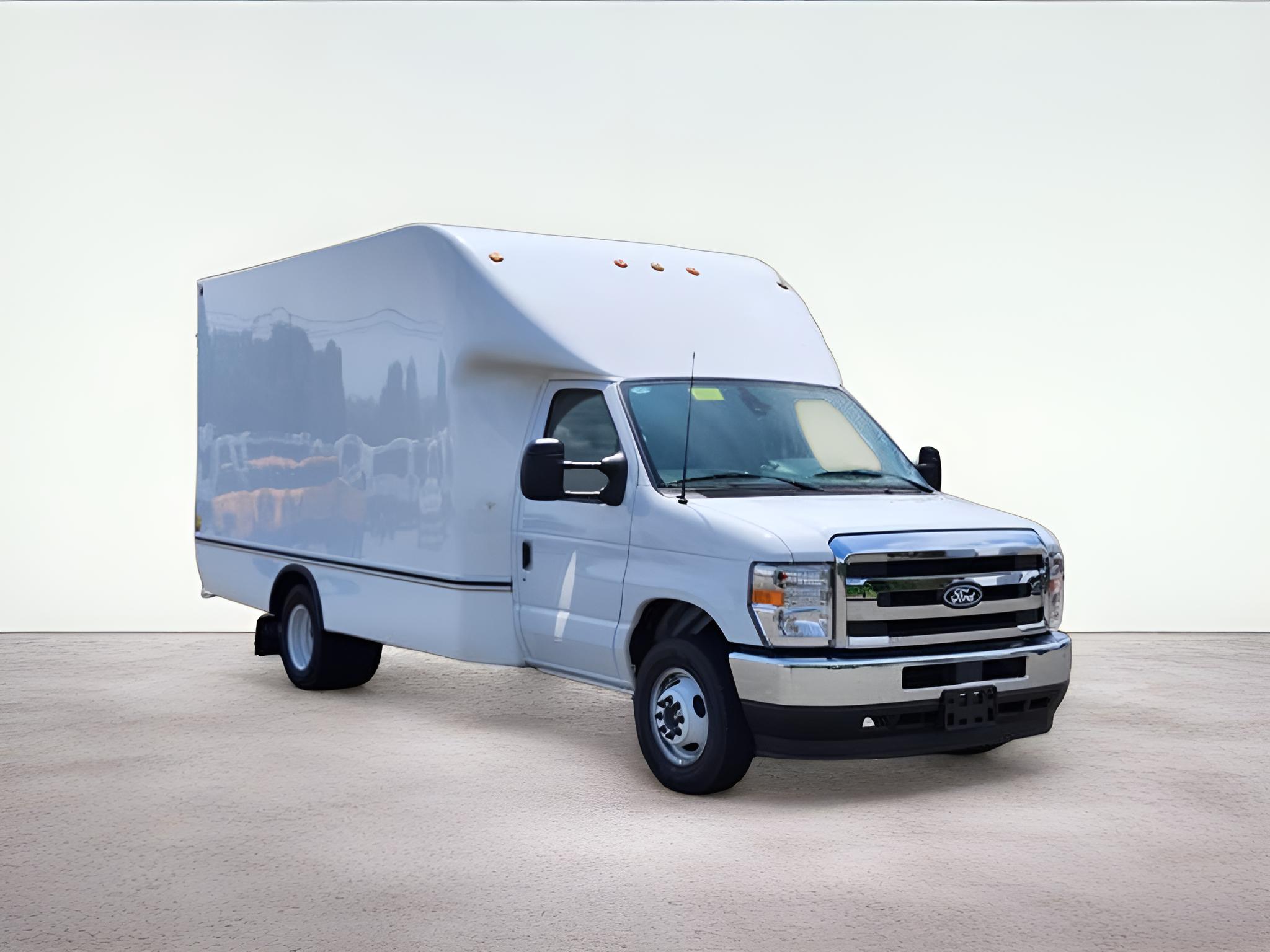 2027 Ford E-350SD Base Cutaway