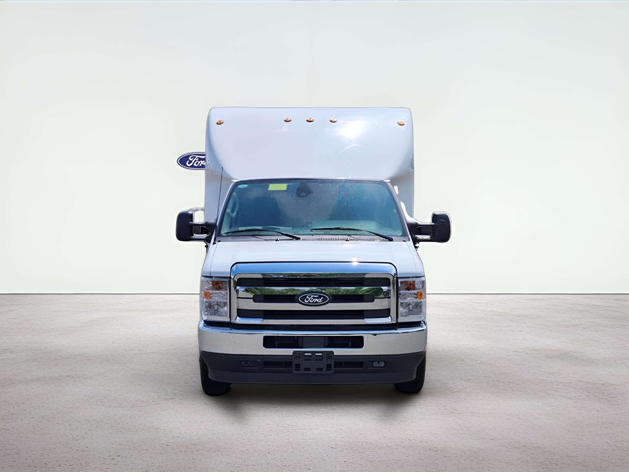 2027 Ford E-350SD Base Cutaway