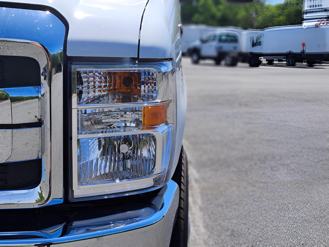 2027 Ford E-350SD Base Cutaway