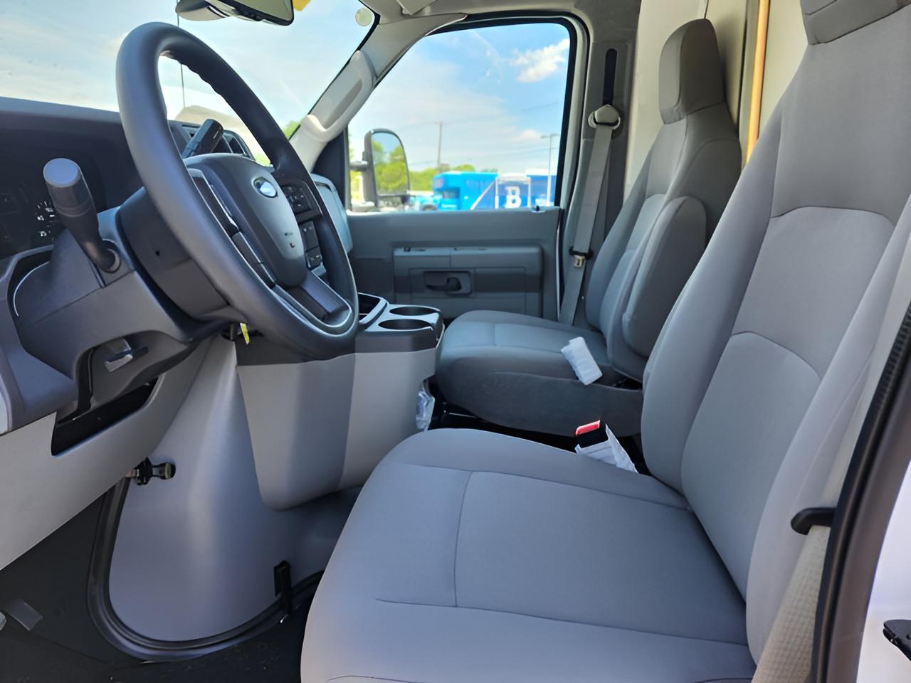 2027 Ford E-350SD Base Cutaway
