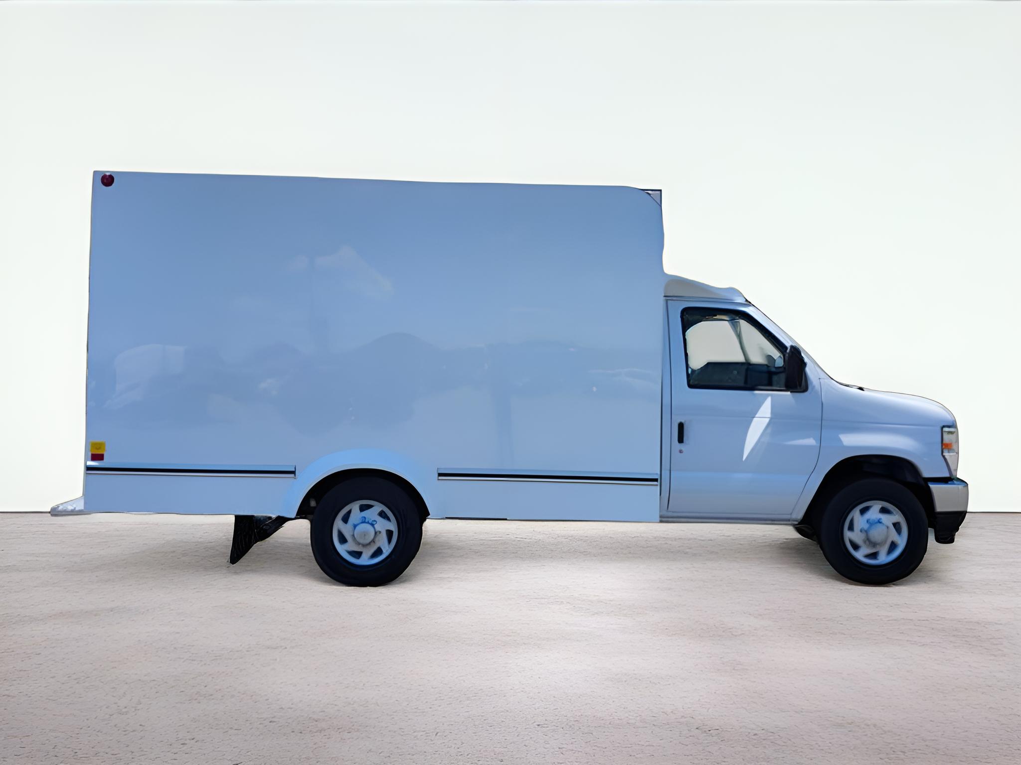 2027 Ford E-350SD Base Cutaway