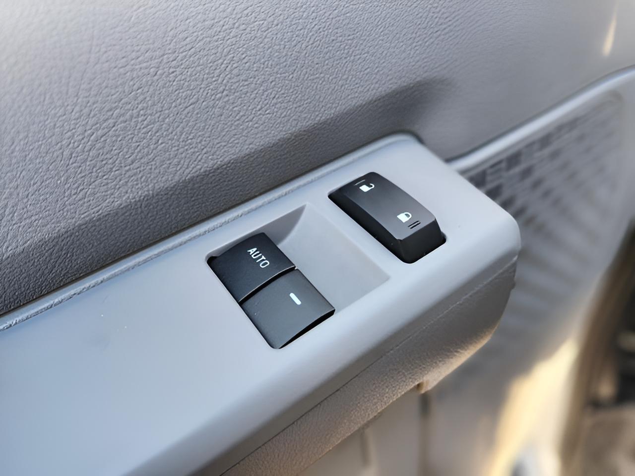 2026 Ford E-350SD Base Cutaway