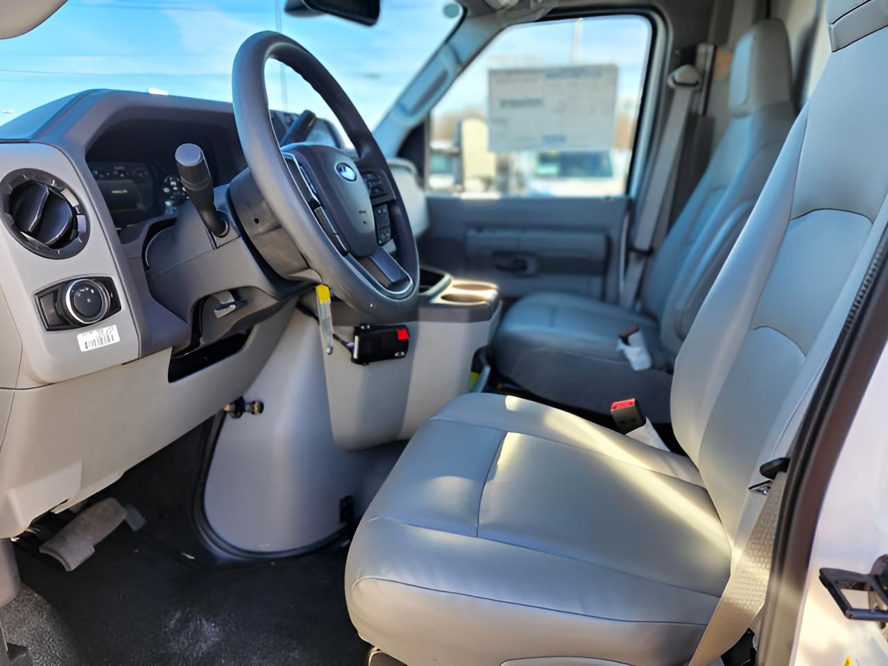 2026 Ford E-350SD Base Cutaway