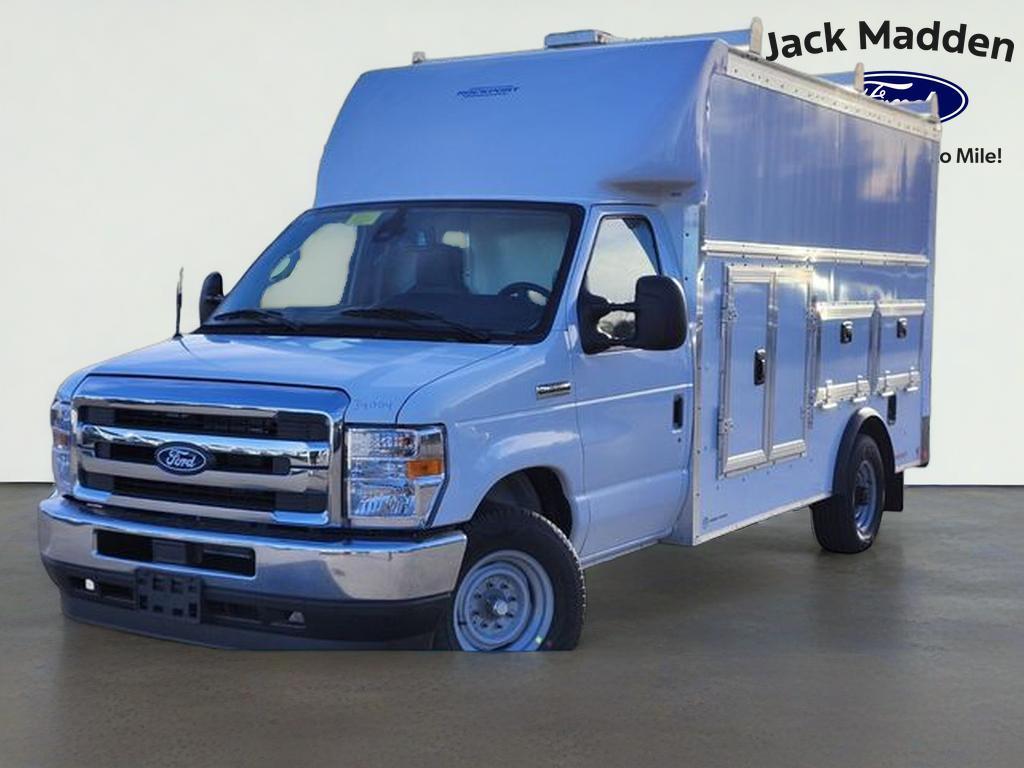 2026 Ford E-Series SRW E-350 Super Duty 158 in WB's photo