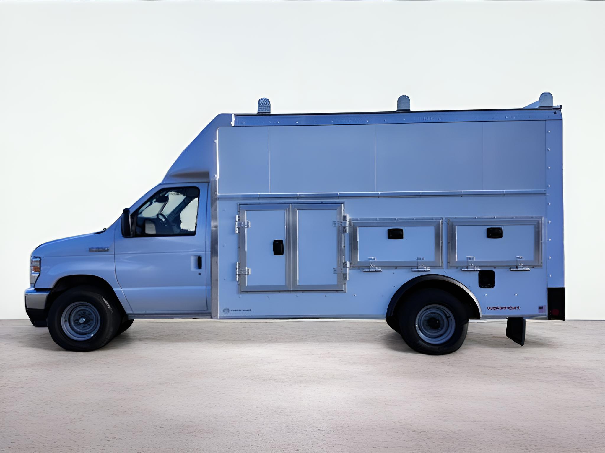 2026 Ford E-350SD Base Cutaway
