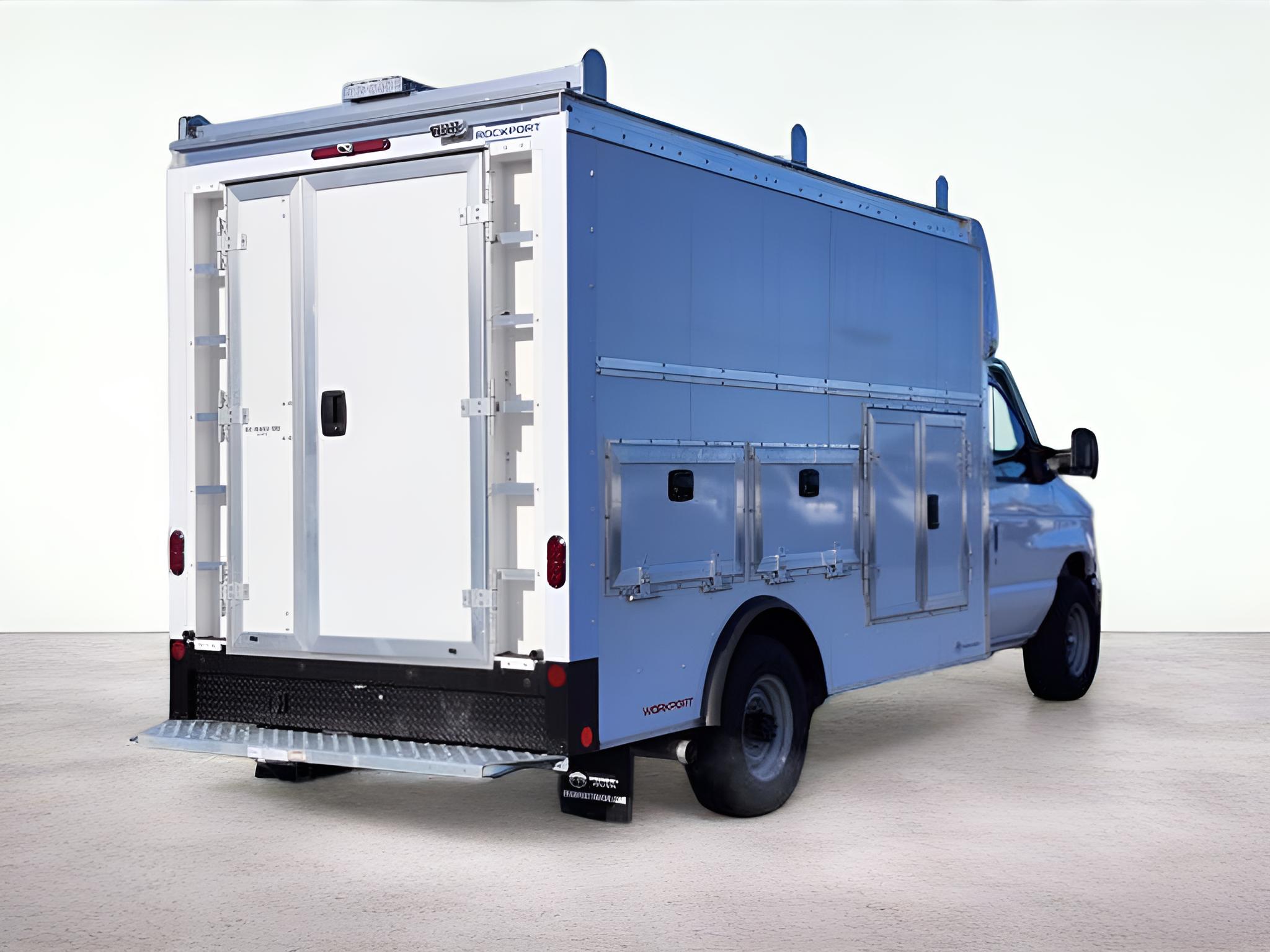 2026 Ford E-350SD Base Cutaway