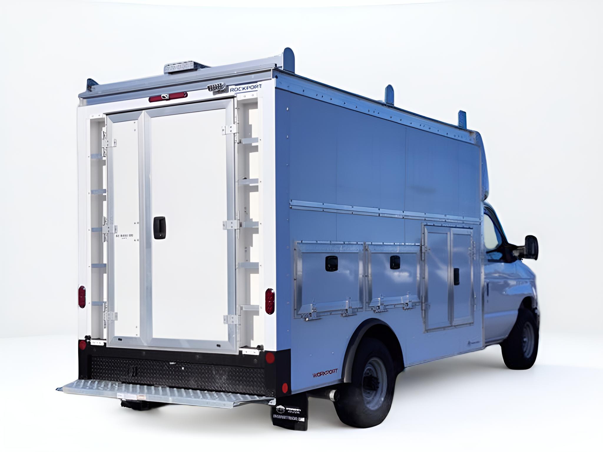 2026 Ford E-350SD Base Cutaway