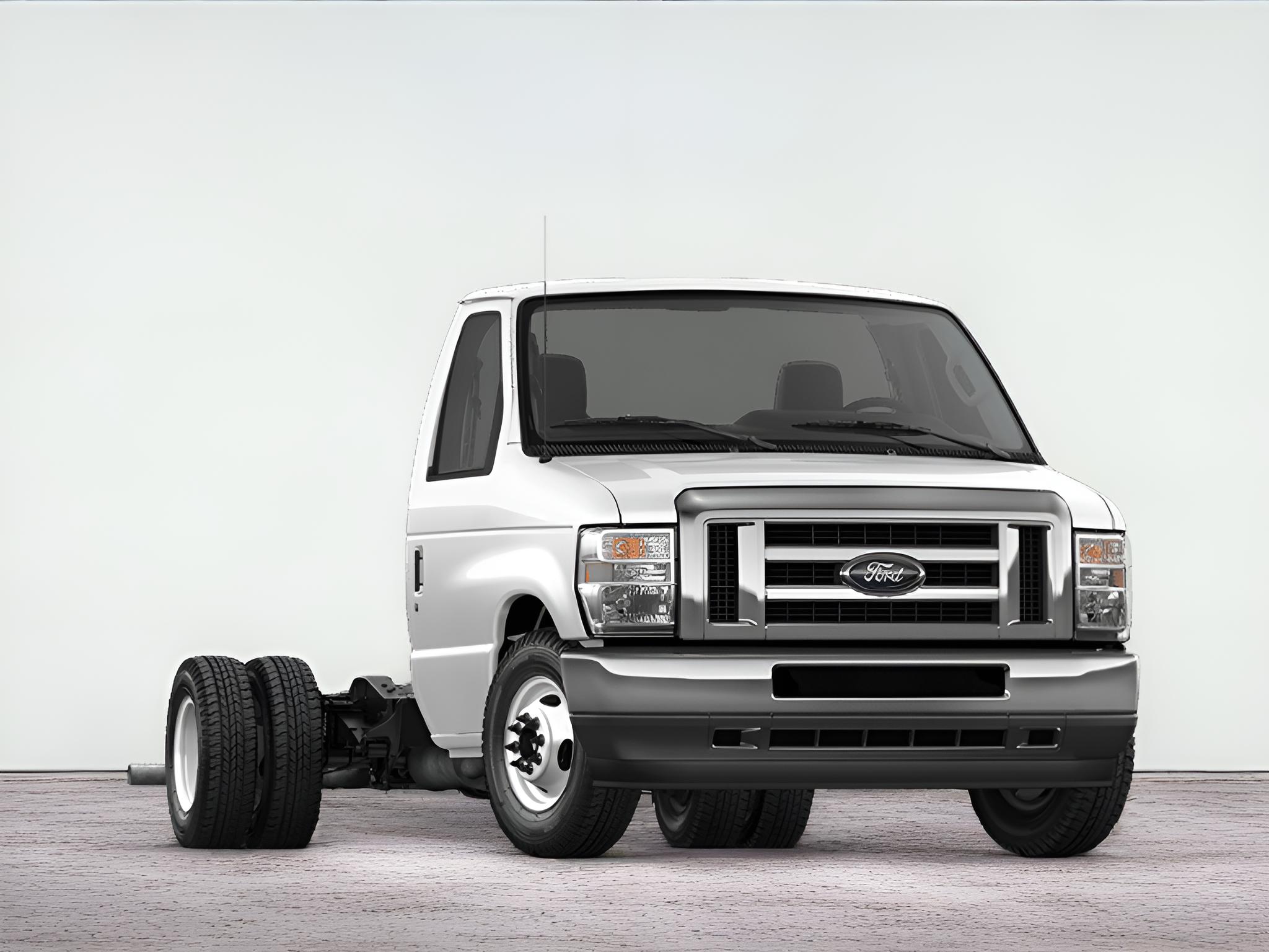 2027 Ford E-350SD Base Cutaway