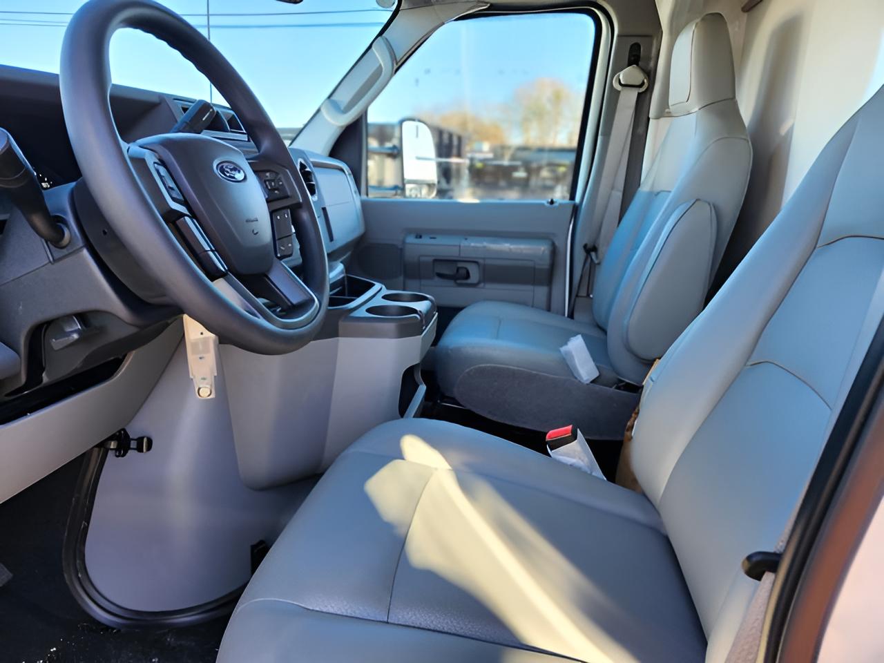 2026 Ford E-350SD Base Cutaway