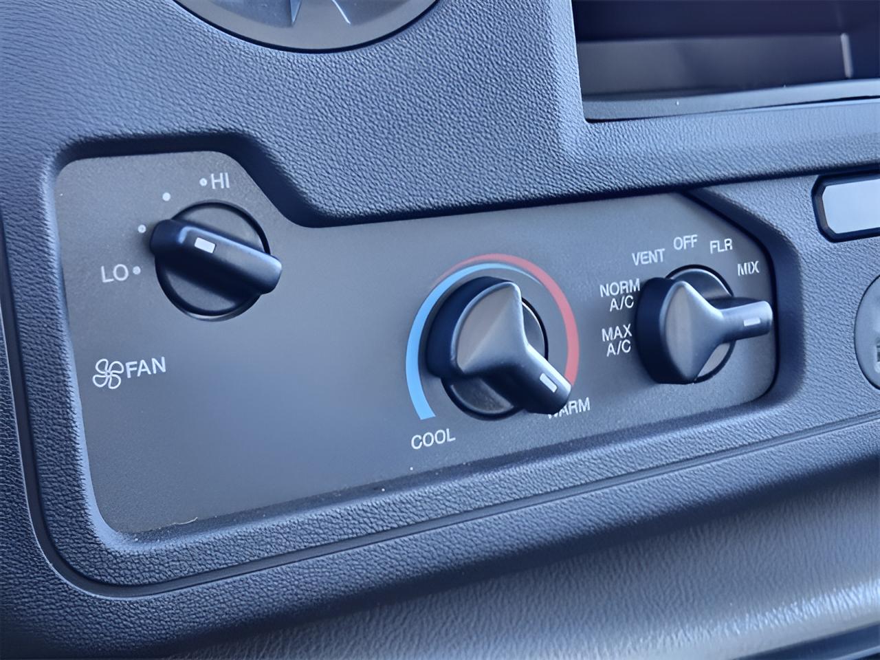 2026 Ford E-350SD Base Cutaway