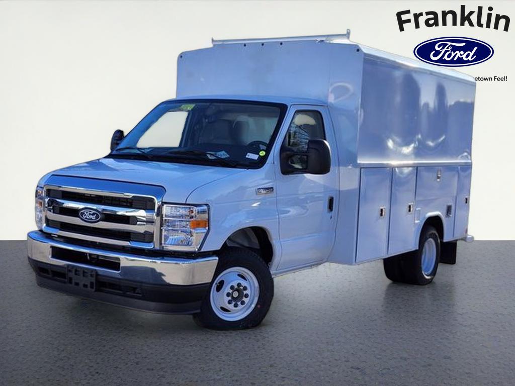 2026 Ford E-350SD Base Cutaway