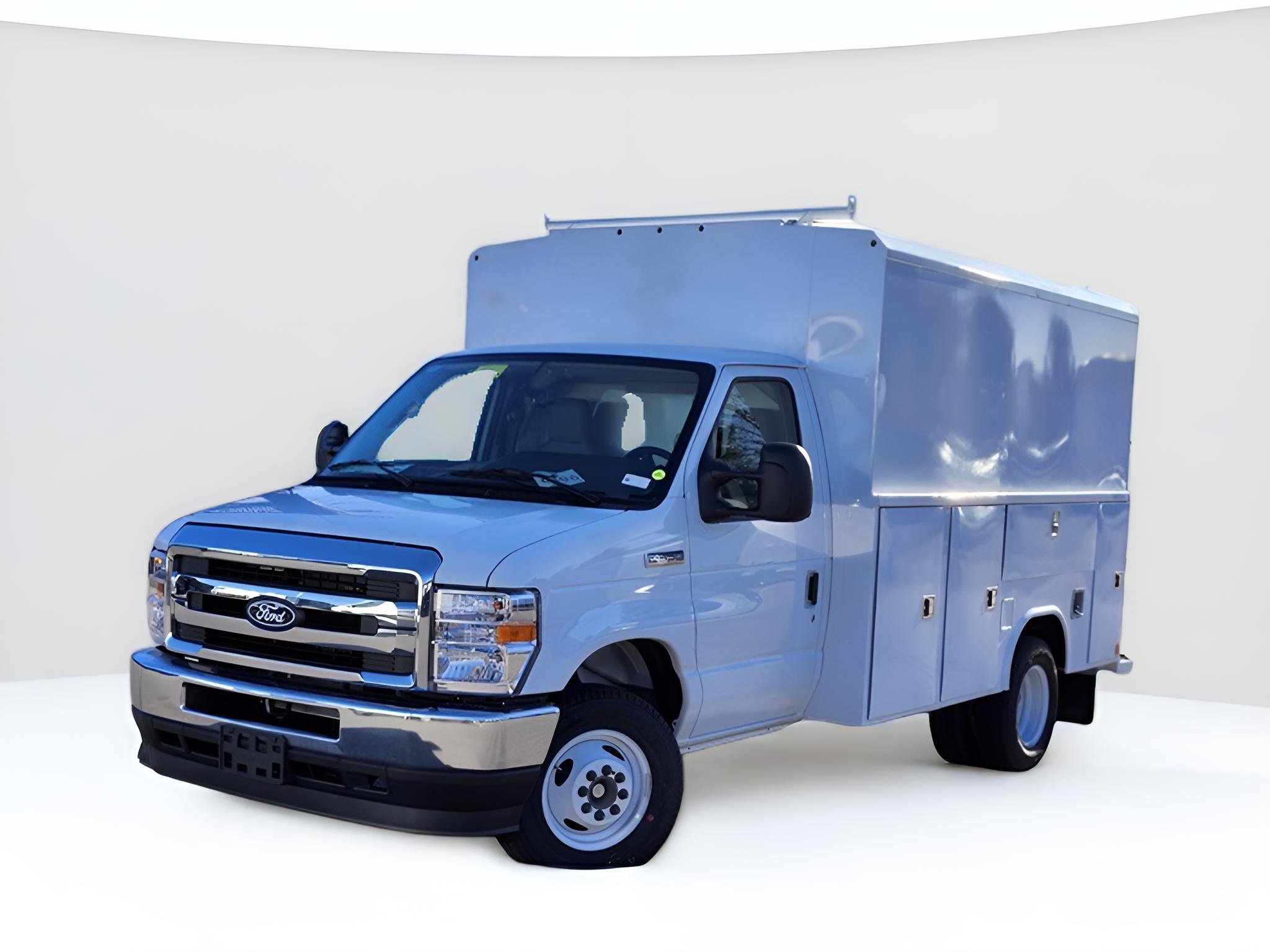 2026 Ford E-350SD Base Cutaway