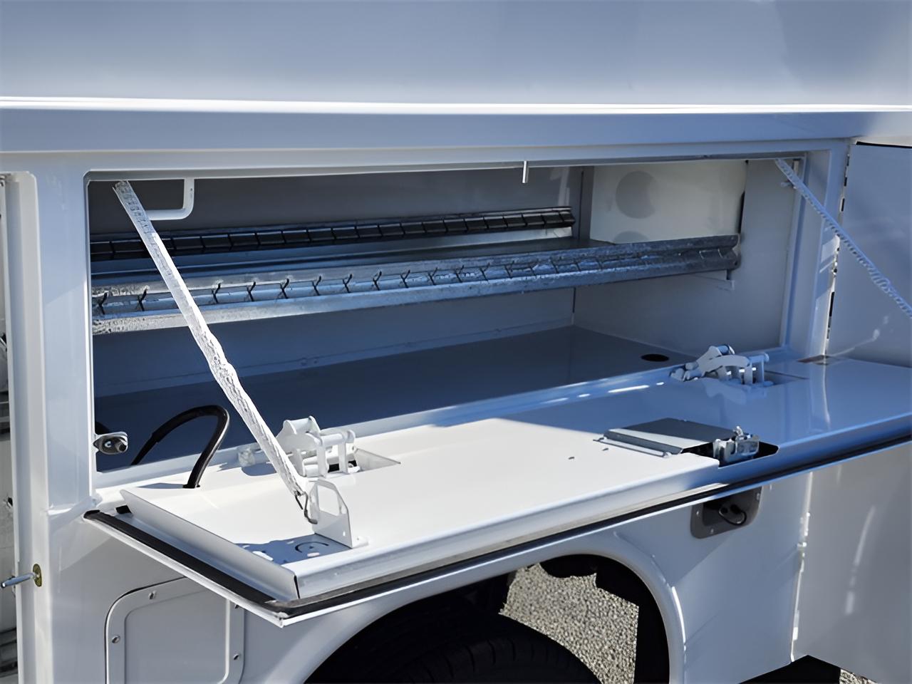 2026 Ford E-350SD Base Cutaway