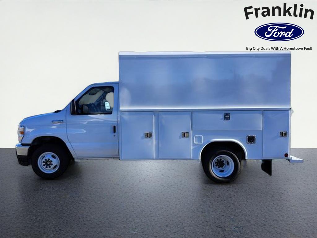 2026 Ford E-350SD Base Cutaway