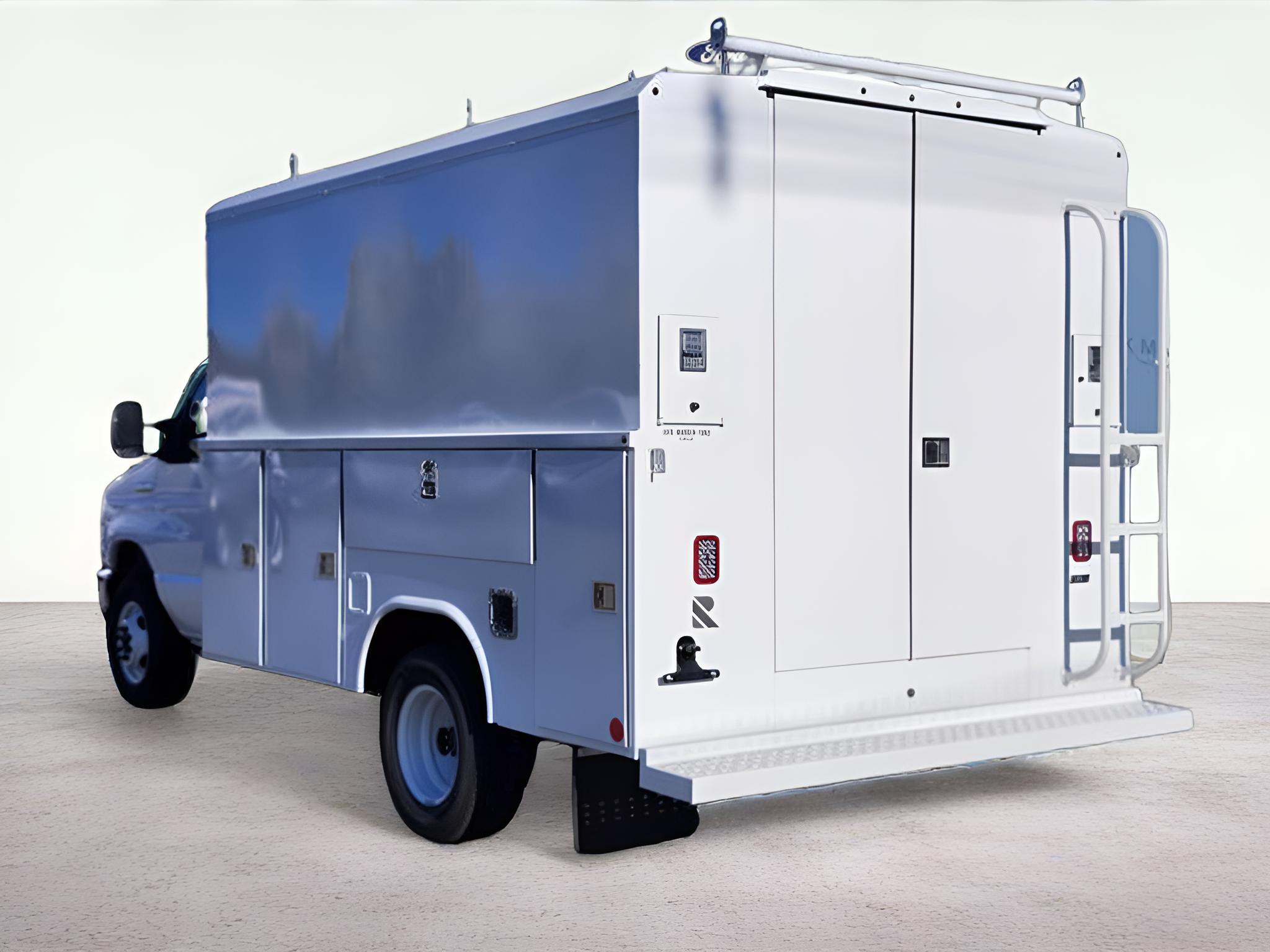 2026 Ford E-350SD Base Cutaway