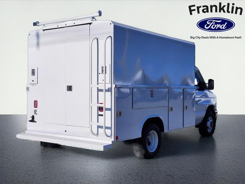 2026 Ford E-350SD Base Cutaway