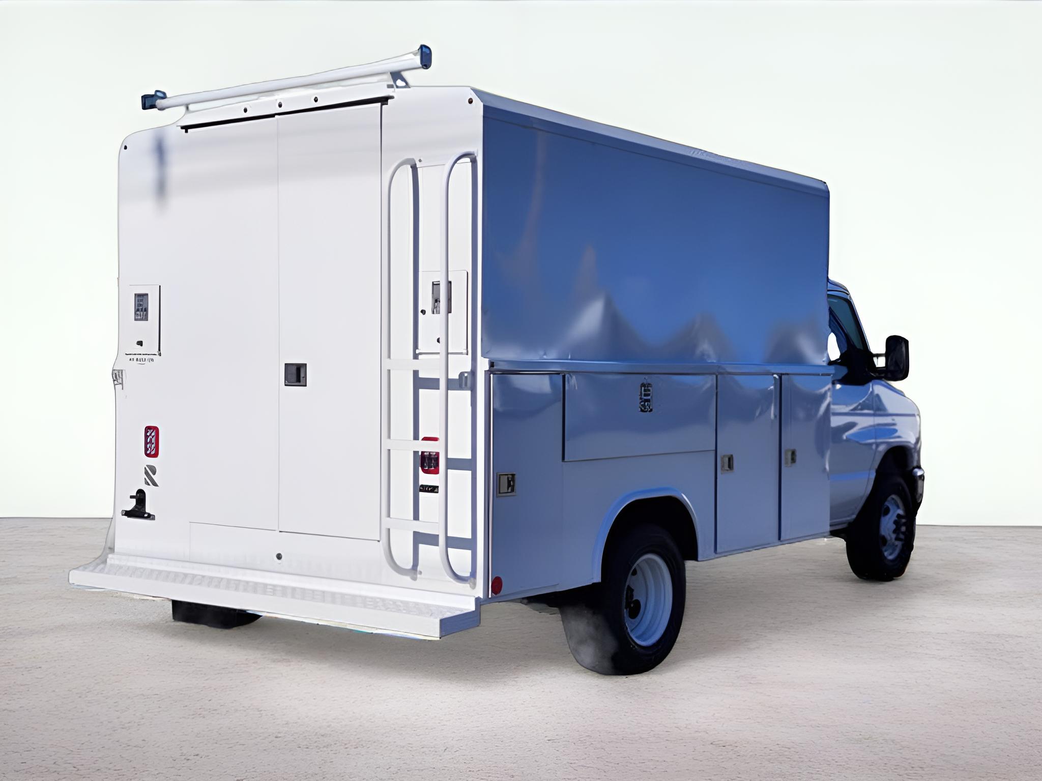 2026 Ford E-350SD Base Cutaway